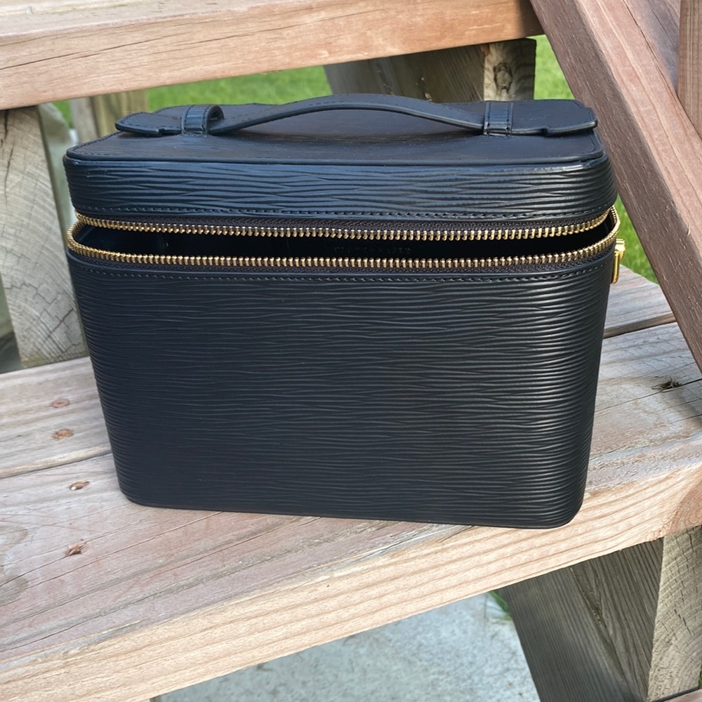 Cloth and Paper Contoured Leather Vanity Case (Like New)
